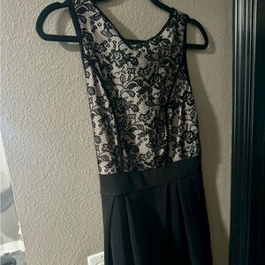 Avon Black and Cream Lace Midi Dress